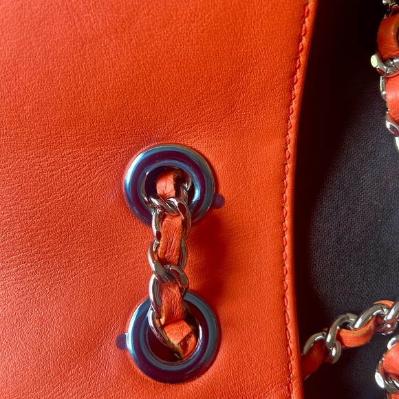 Mint Condition Chanel Orange Patent Leather Classic Flap Bag - Picture 8 of 15